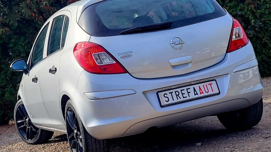 OPEL Corsa -