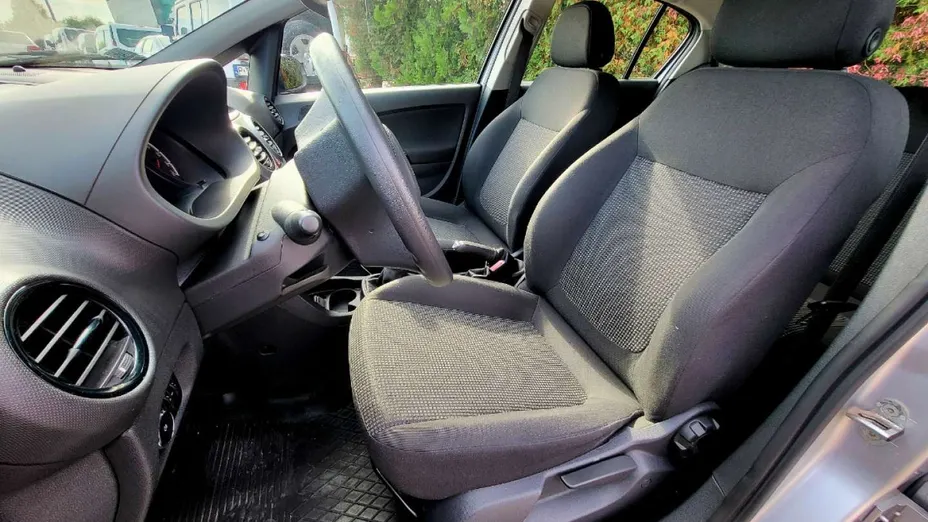 OPEL Corsa -