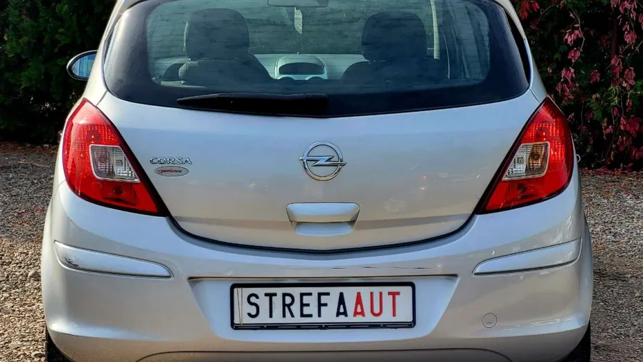 OPEL Corsa -