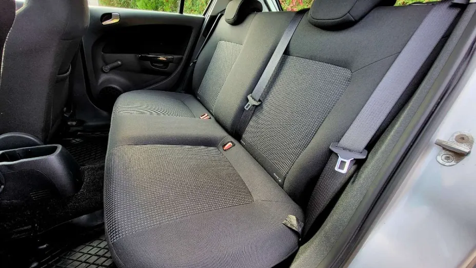OPEL Corsa -