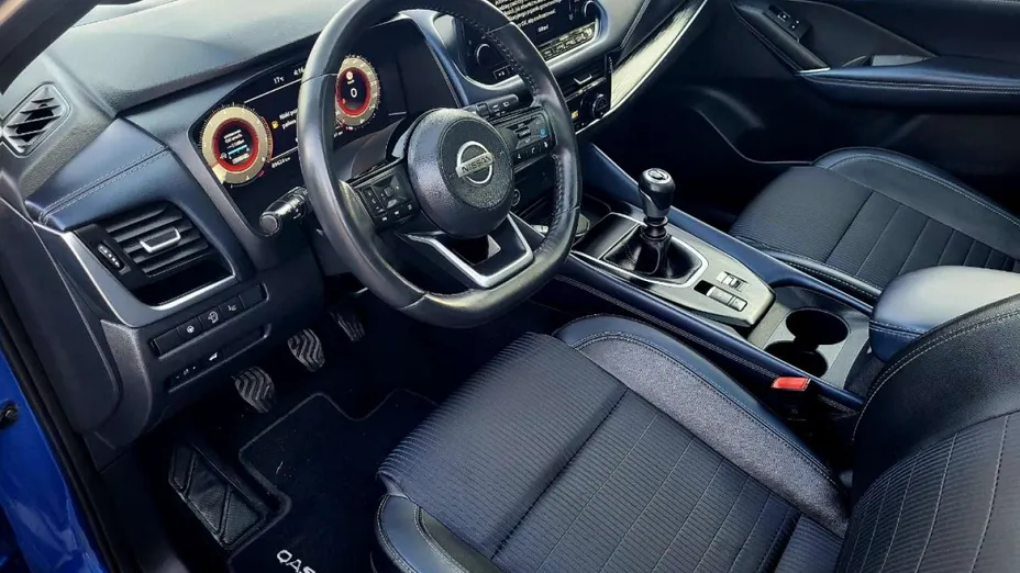NISSAN Qashqai -