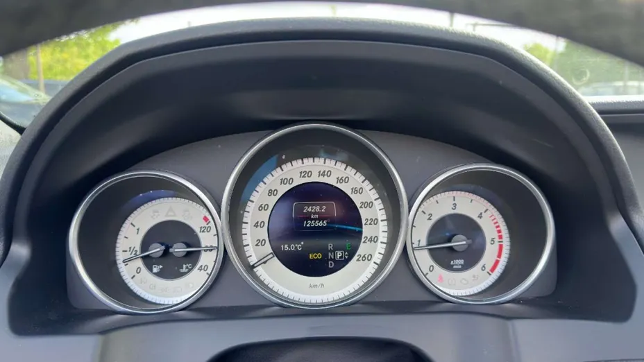MERCEDES-BENZ E Klasa -