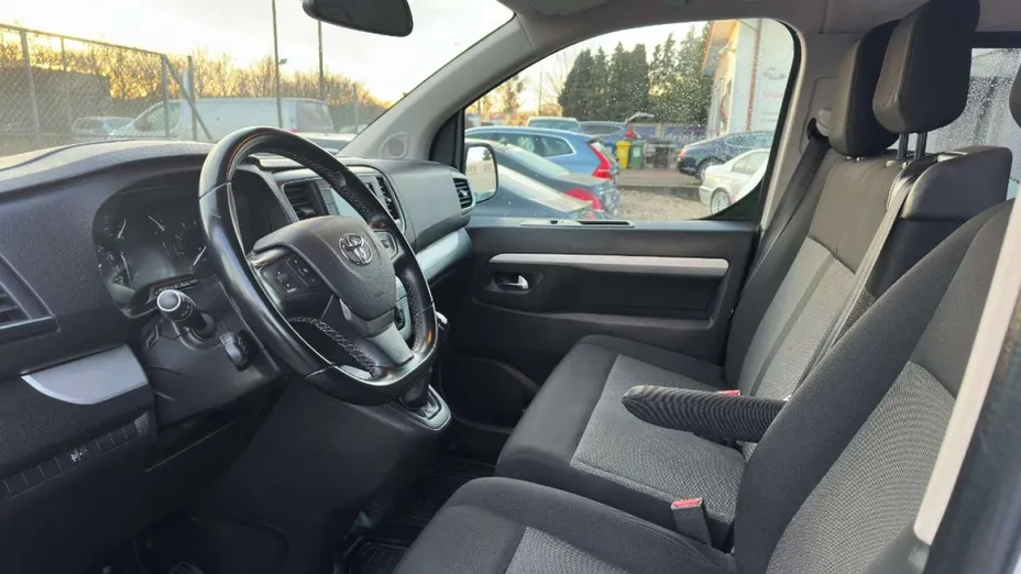 TOYOTA Proace Verso -