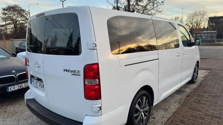 TOYOTA Proace Verso -