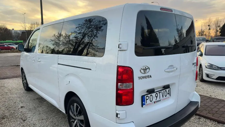 TOYOTA Proace Verso -
