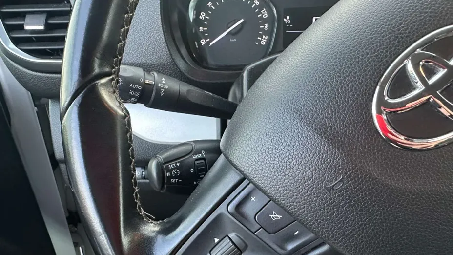 TOYOTA Proace Verso -
