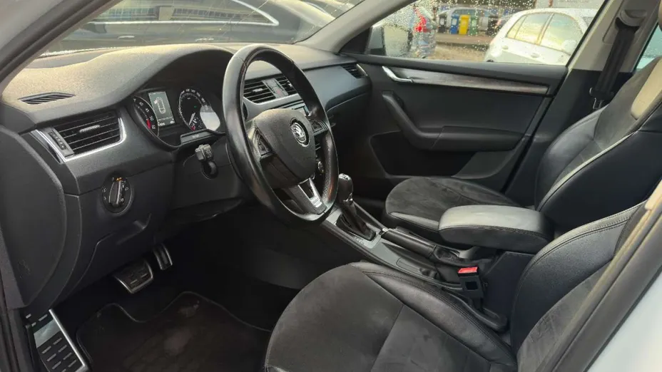 SKODA Octavia -