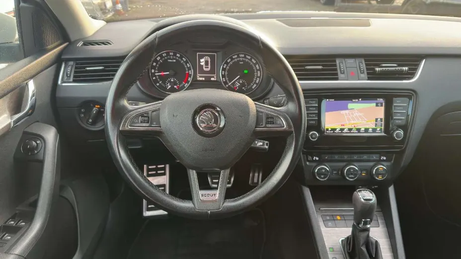 SKODA Octavia -