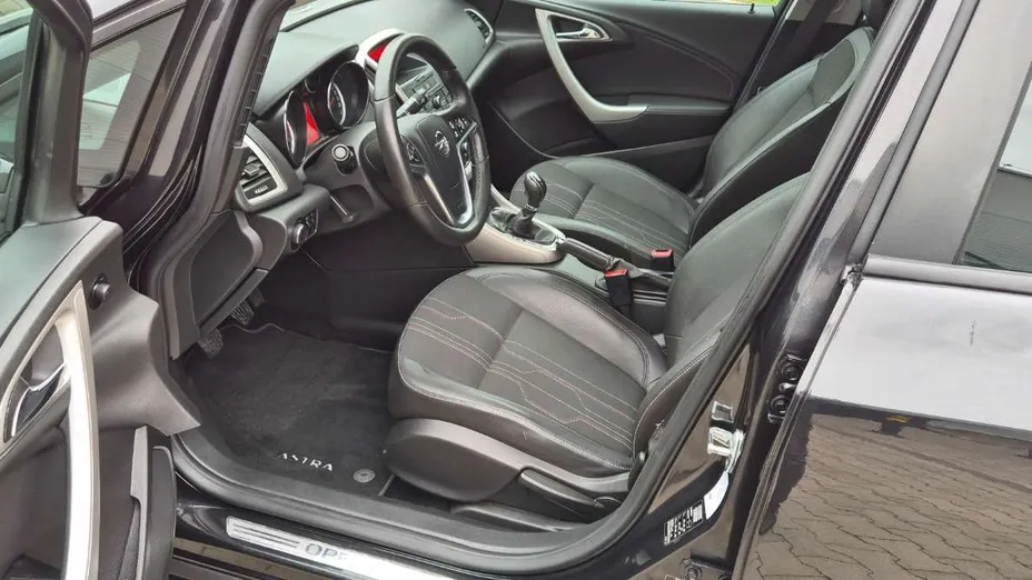 OPEL Astra -