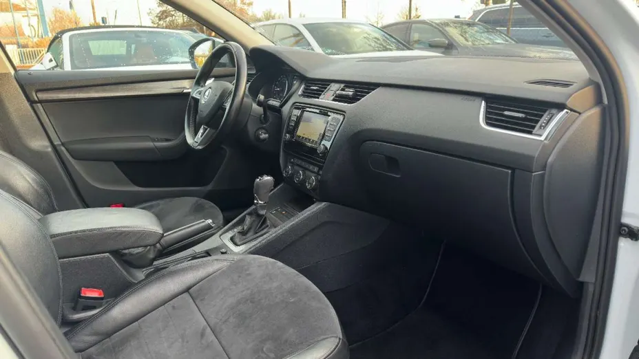 SKODA Octavia -