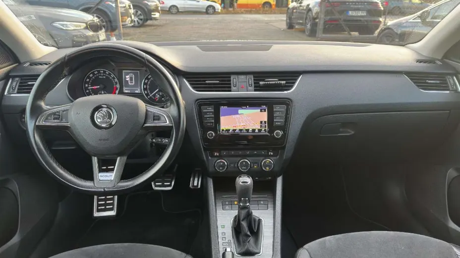 SKODA Octavia -