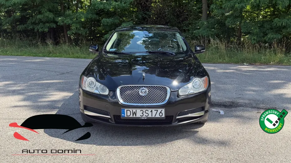 JAGUAR XF -