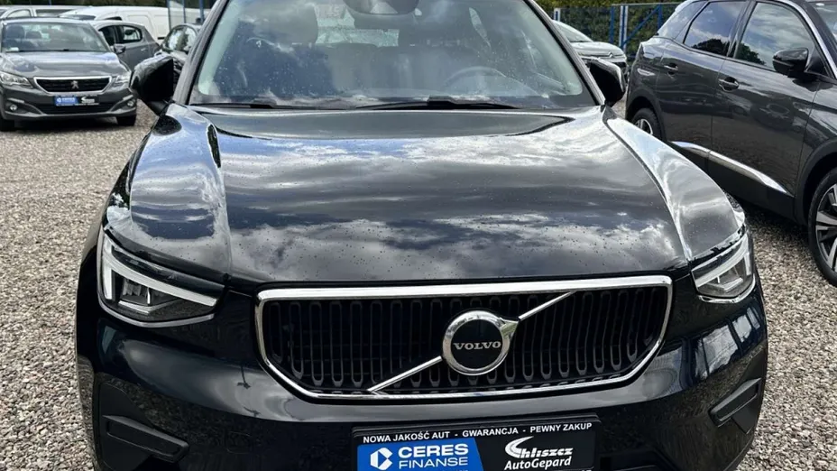 VOLVO XC40 -