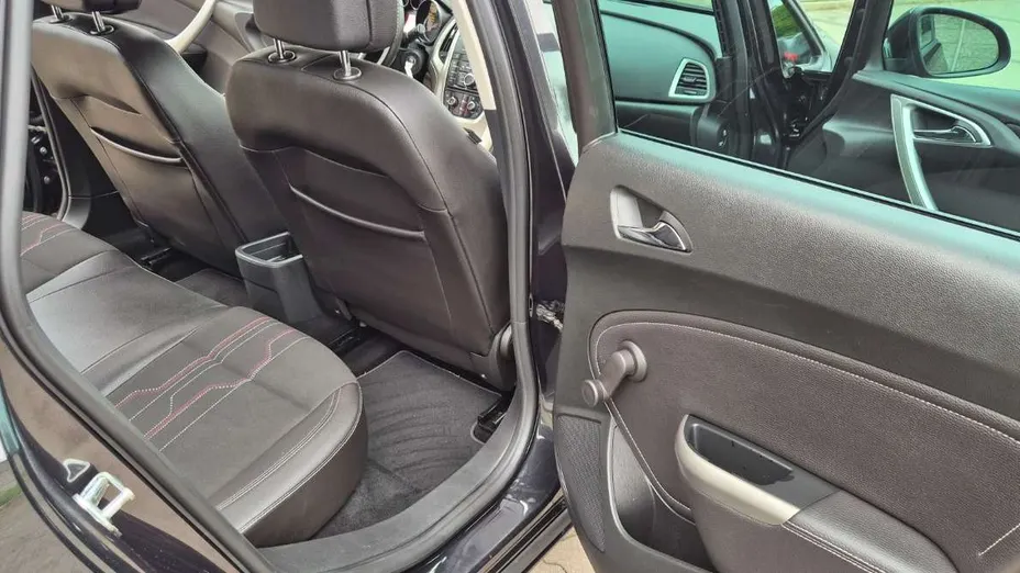 OPEL Astra -