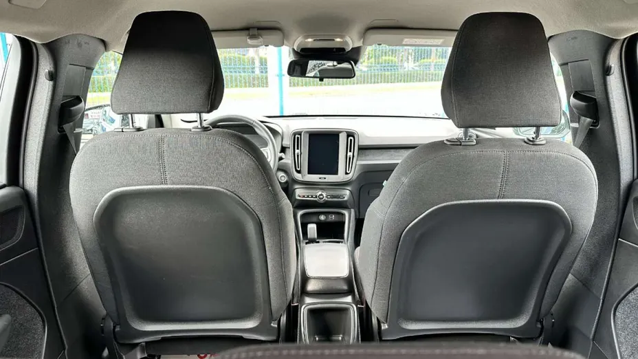 VOLVO XC40 -