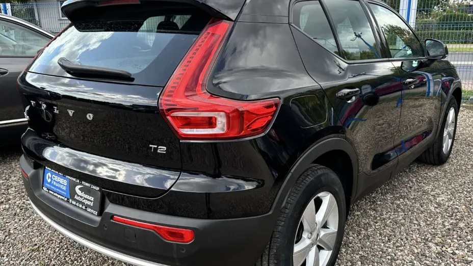 VOLVO XC40 -
