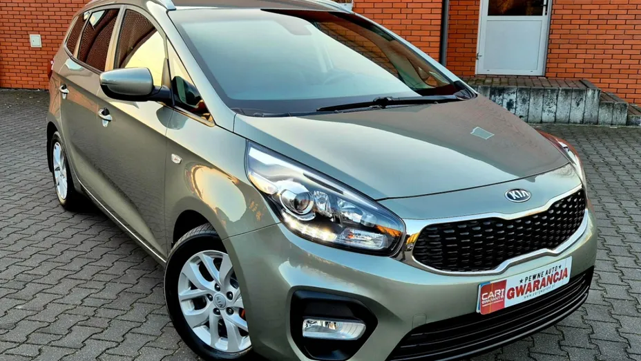 KIA Carens -