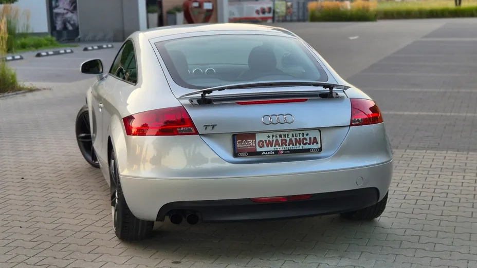 AUDI TT -