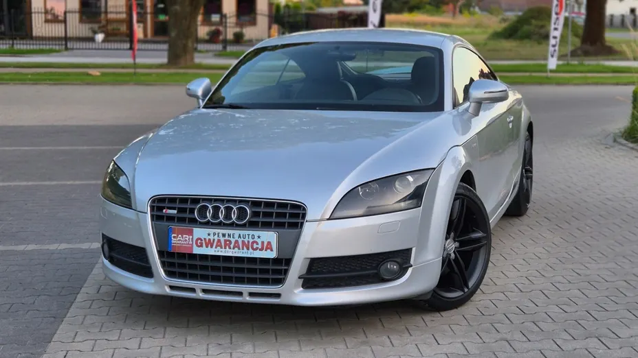 AUDI TT -