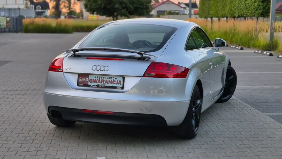 AUDI TT -