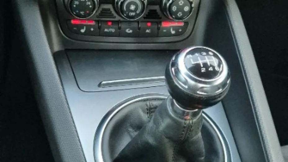 AUDI TT -