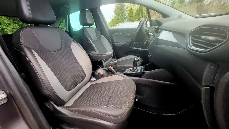 OPEL Crossland X -