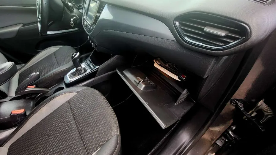 OPEL Crossland X -