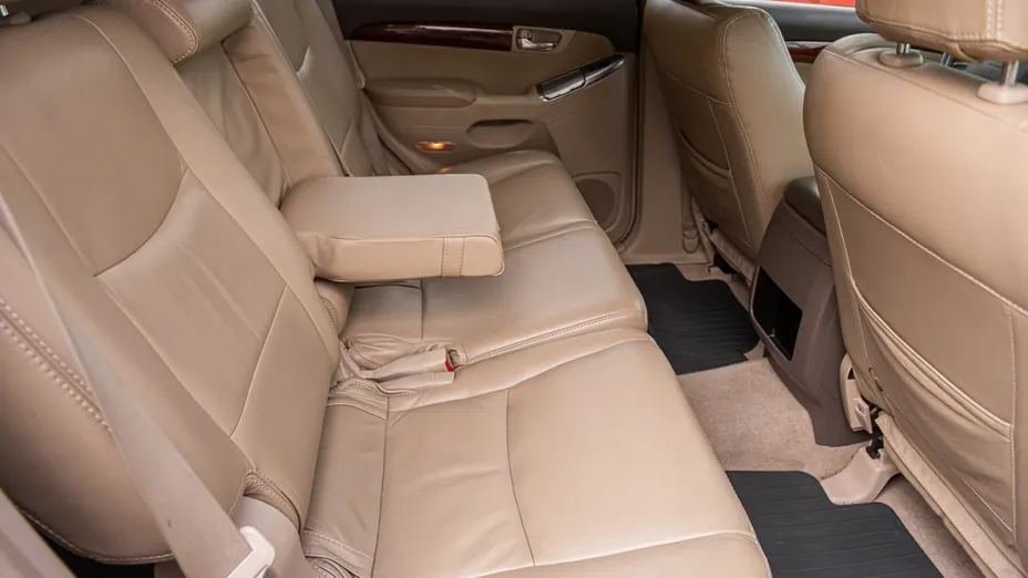 TOYOTA Land Cruiser -