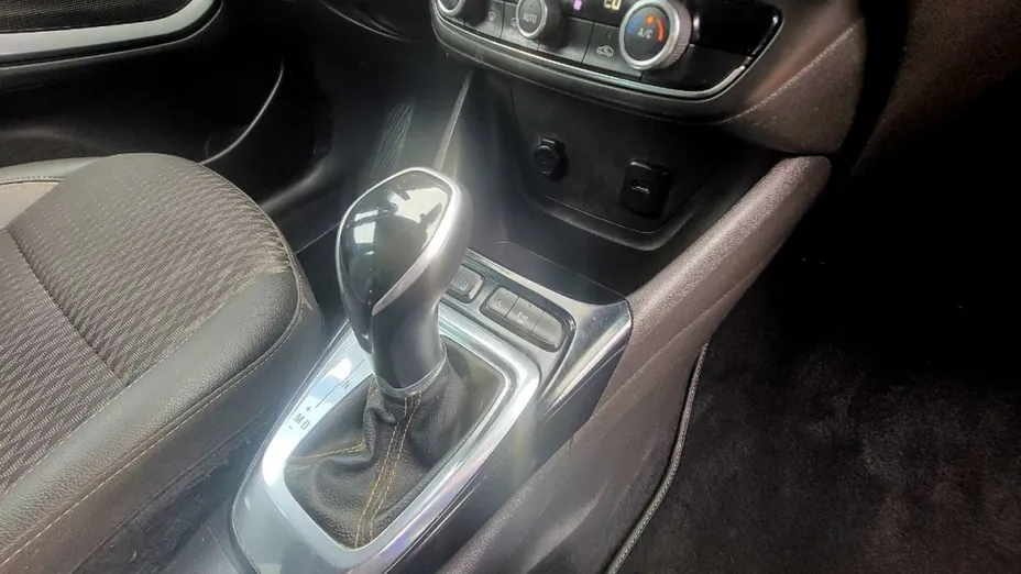 OPEL Crossland X -