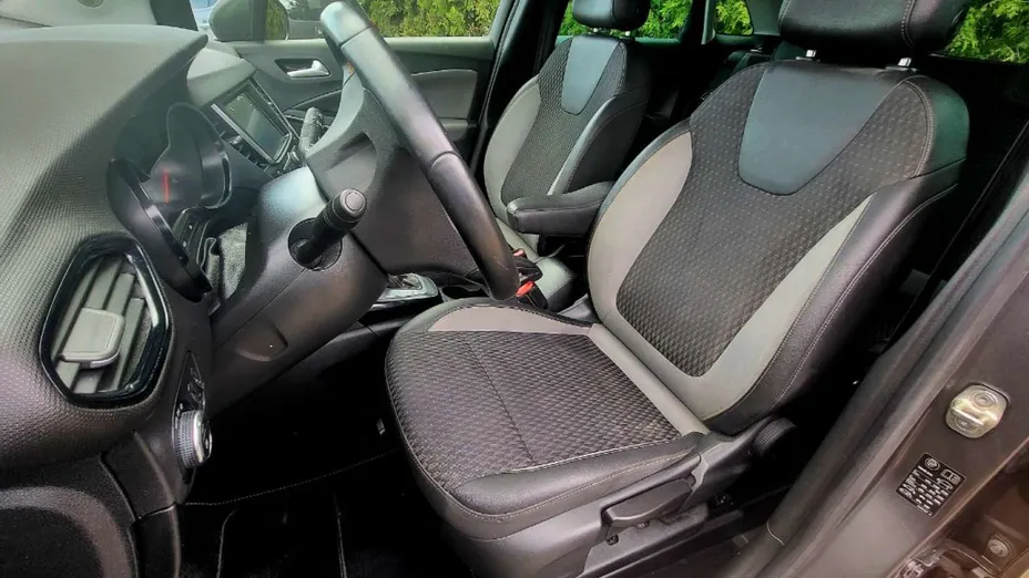 OPEL Crossland X -