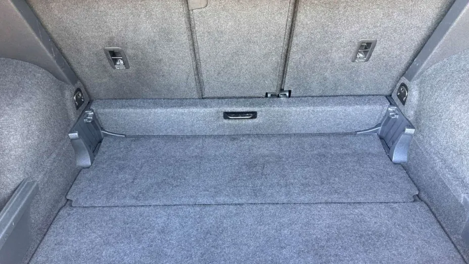 VOLKSWAGEN Golf Sportsvan -