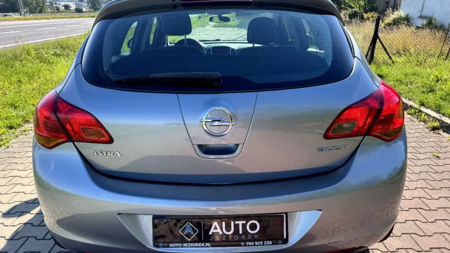 OPEL Astra -