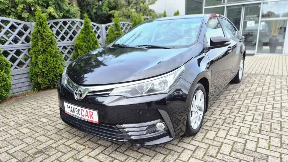 TOYOTA Corolla -