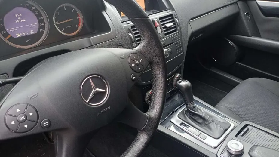 MERCEDES-BENZ C Klasa -