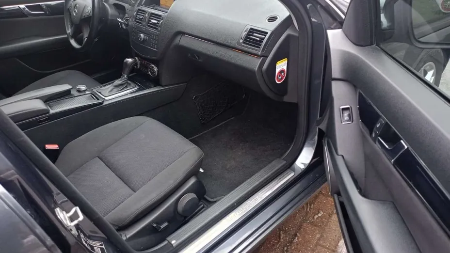 MERCEDES-BENZ C Klasa -