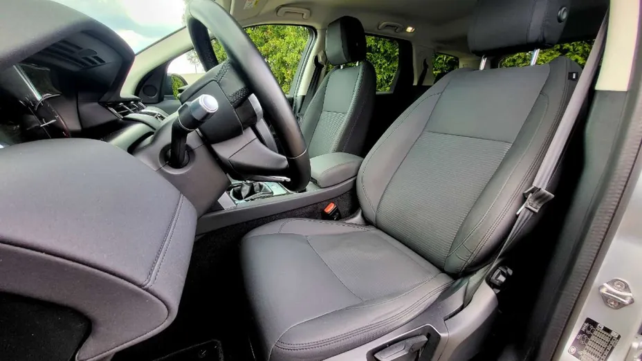 LAND ROVER Discovery Sport -