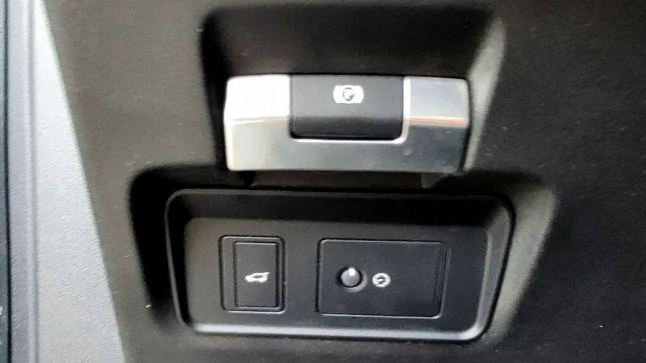 LAND ROVER Discovery Sport -