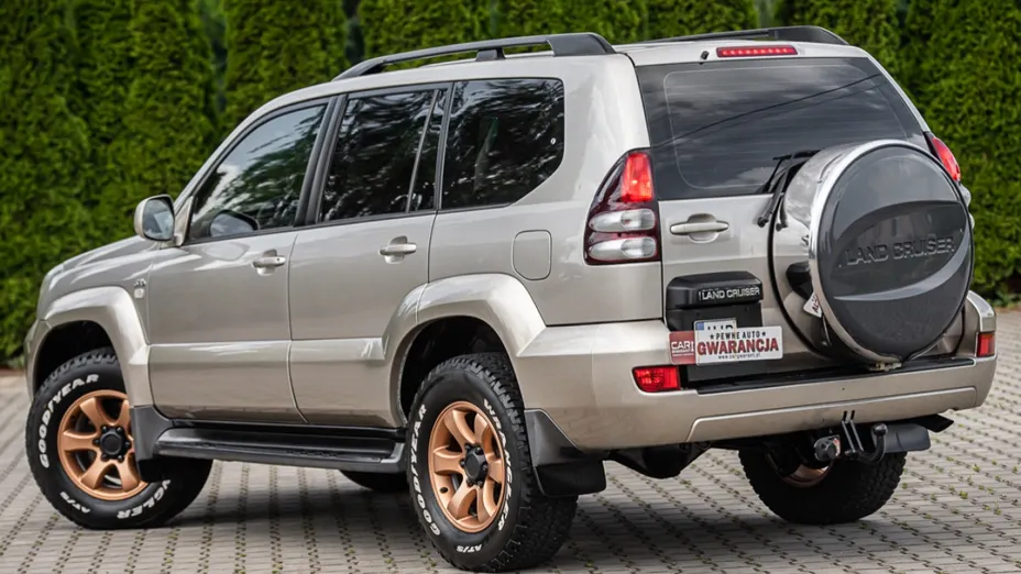 TOYOTA Land Cruiser -