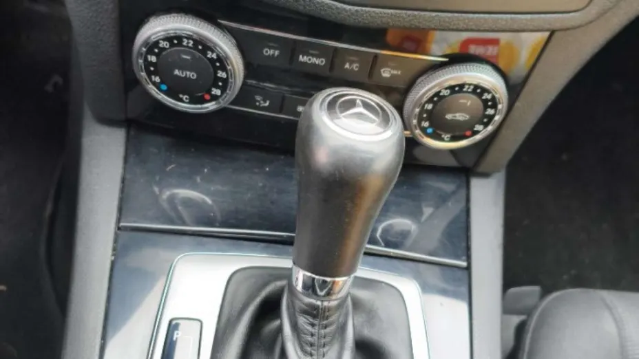MERCEDES-BENZ C Klasa -