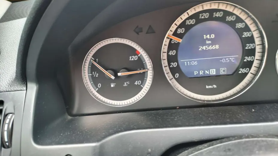 MERCEDES-BENZ C Klasa -