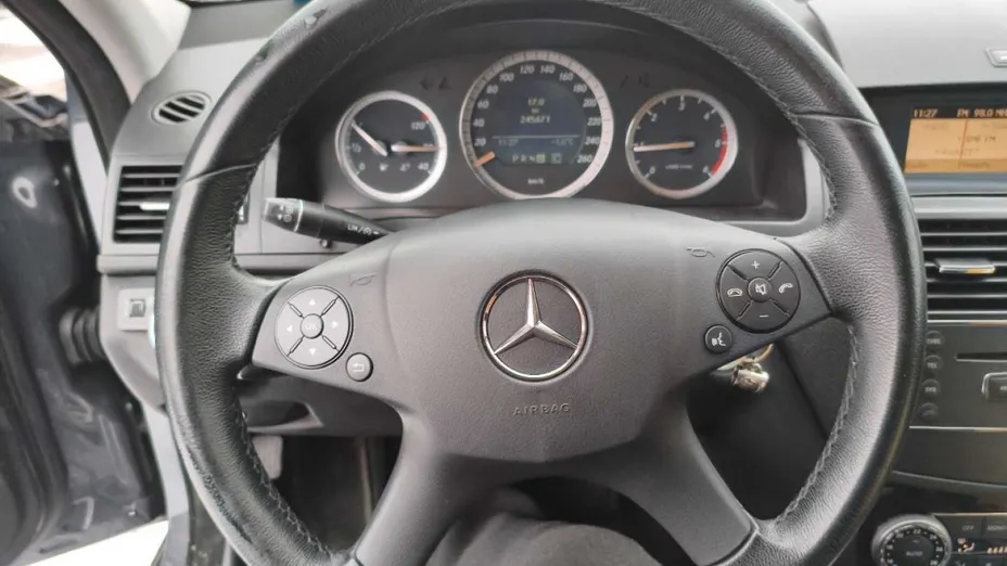 MERCEDES-BENZ C Klasa -