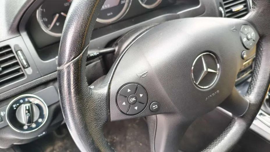 MERCEDES-BENZ C Klasa -