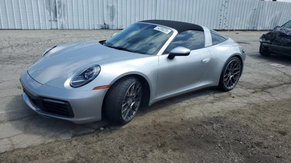 PORSCHE 911 -