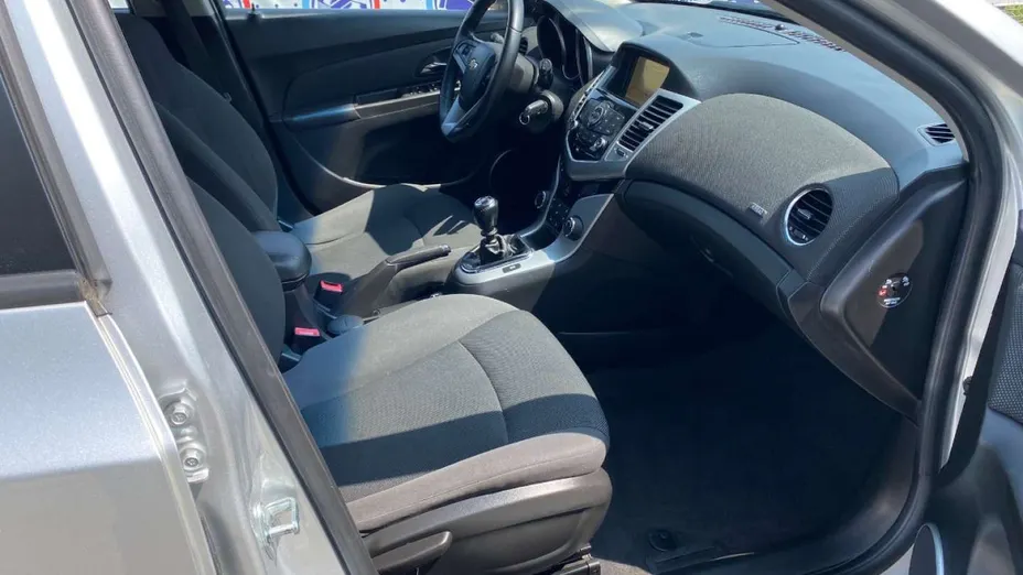 CHEVROLET Cruze -