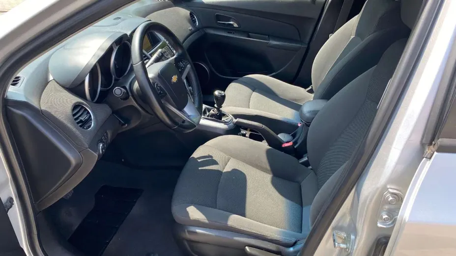 CHEVROLET Cruze -