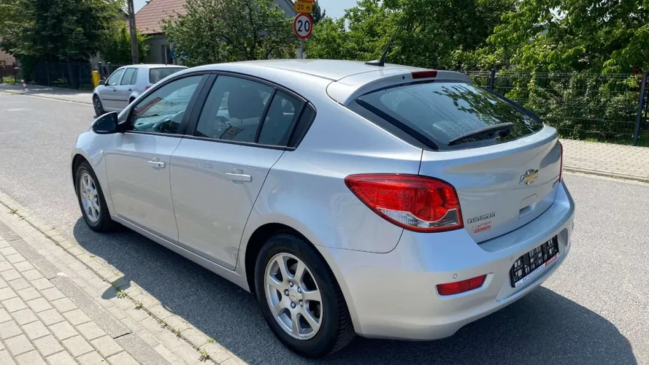 CHEVROLET Cruze -