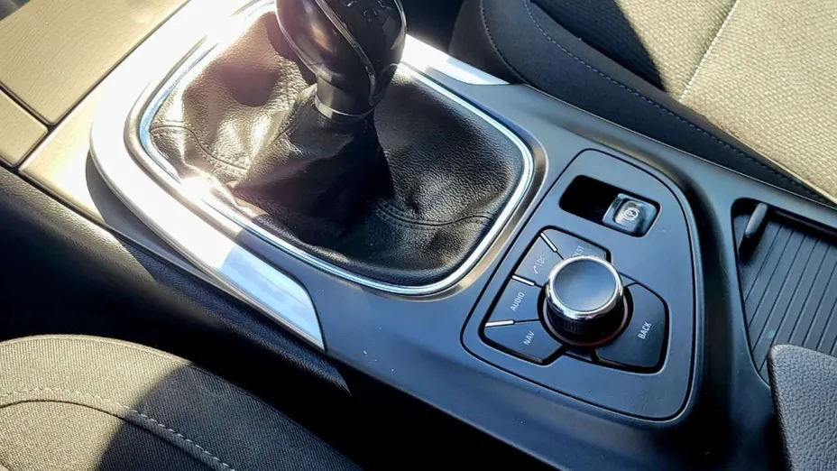 OPEL Insignia -