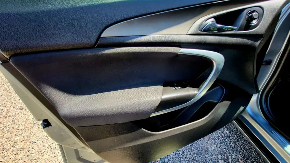 OPEL Insignia -