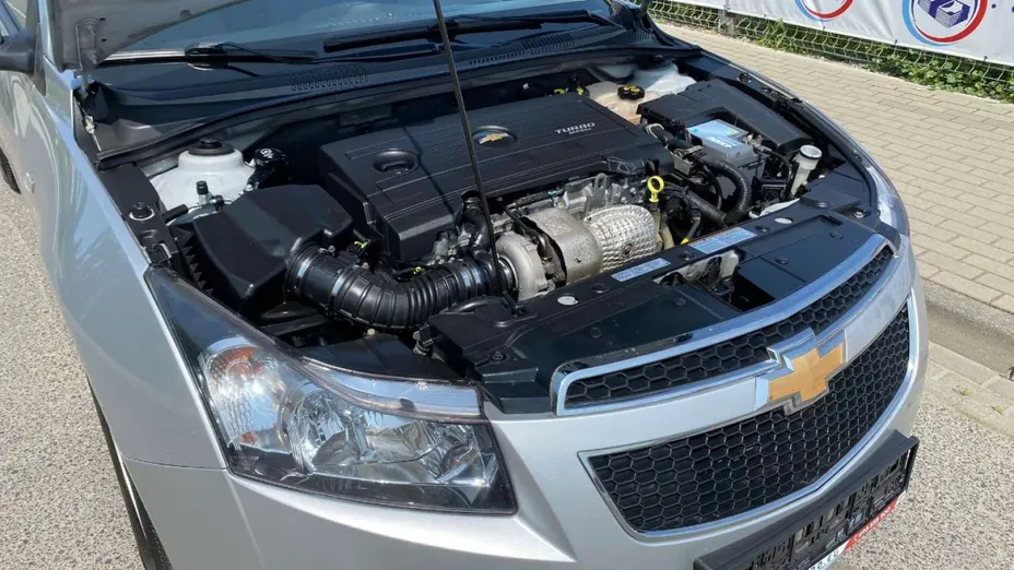CHEVROLET Cruze -