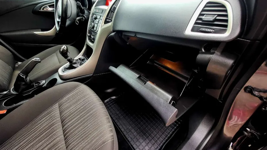 OPEL Astra -